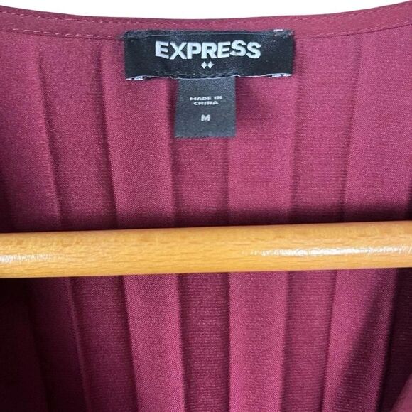 Express Red Pleated Long Sleeve Blouse Size Medium - Picture 6 of 7